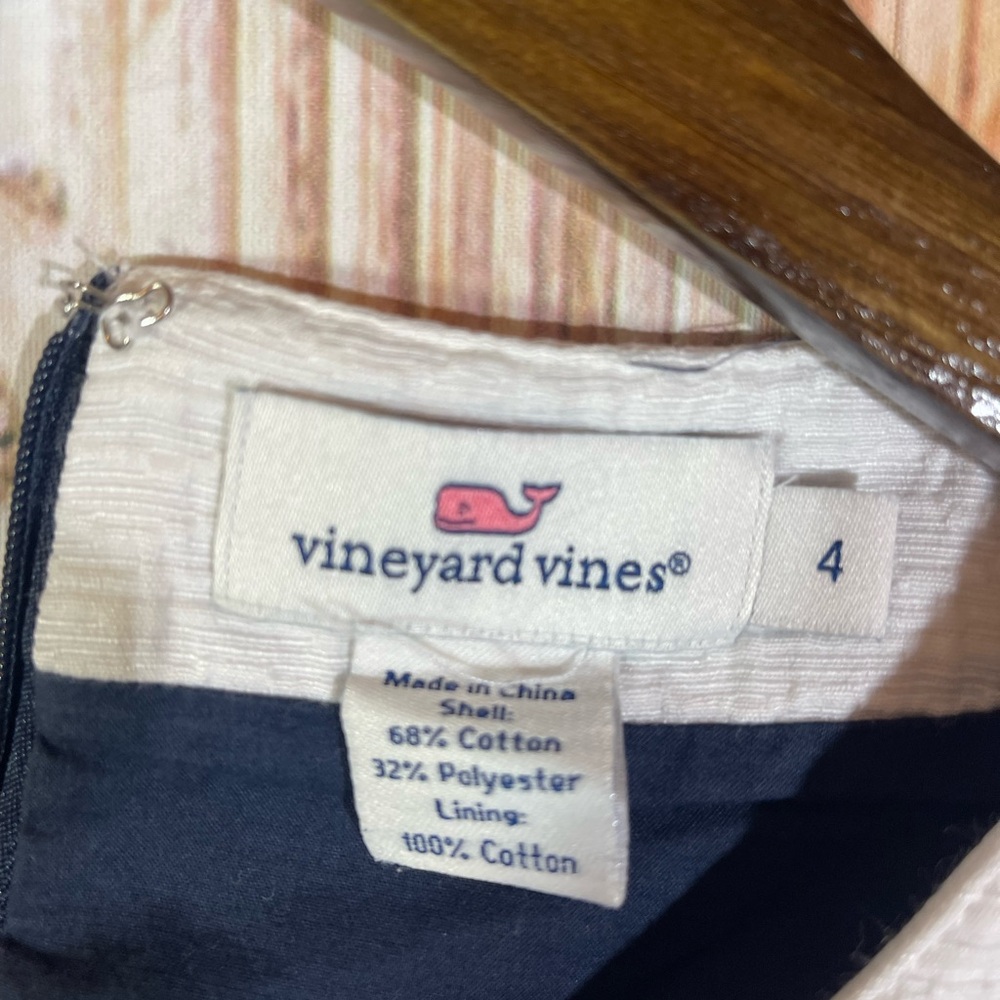 Vineyard Vines navy dress - Picture 11 of 11